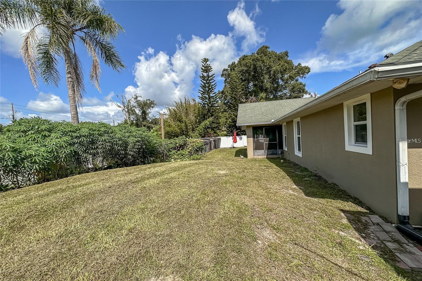 5572 MYAKKA AVE, INTERCESSION CITY, FL, 33848