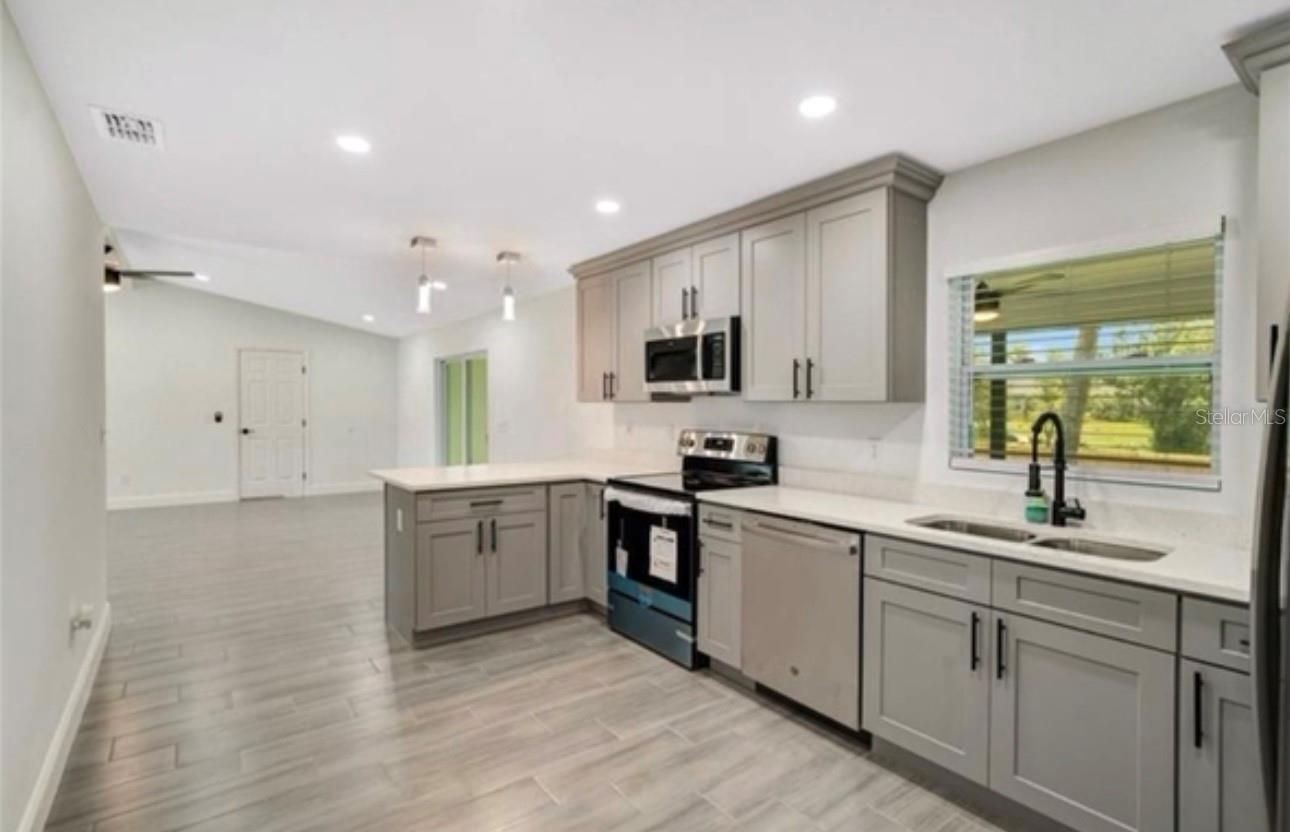 1917 ALAMEDA DR, DELTONA, FL, 32738