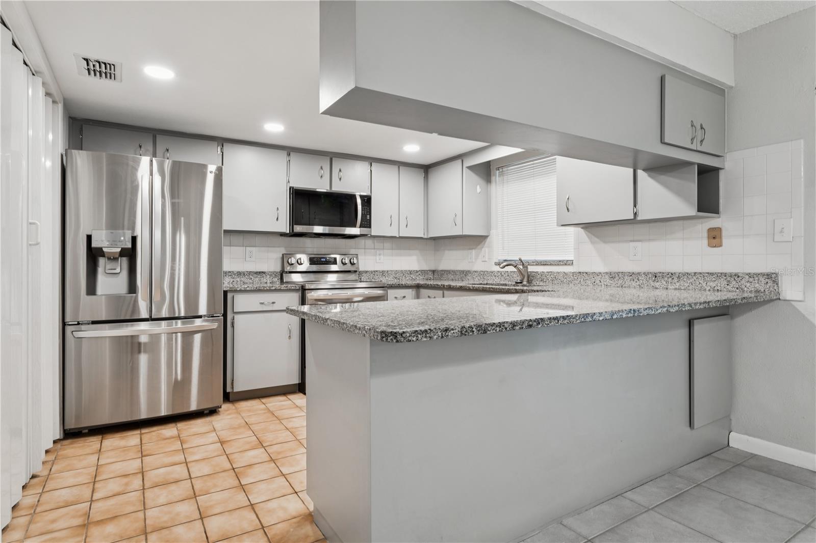 7503 WINCHESTER DR, TAMPA, FL, 33615