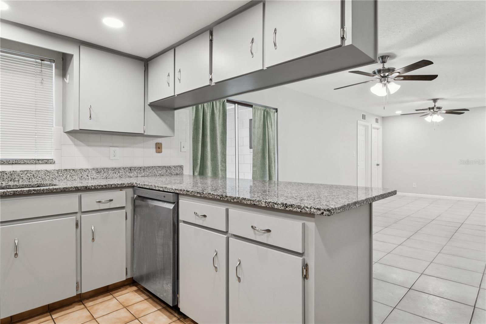 7503 WINCHESTER DR, TAMPA, FL, 33615