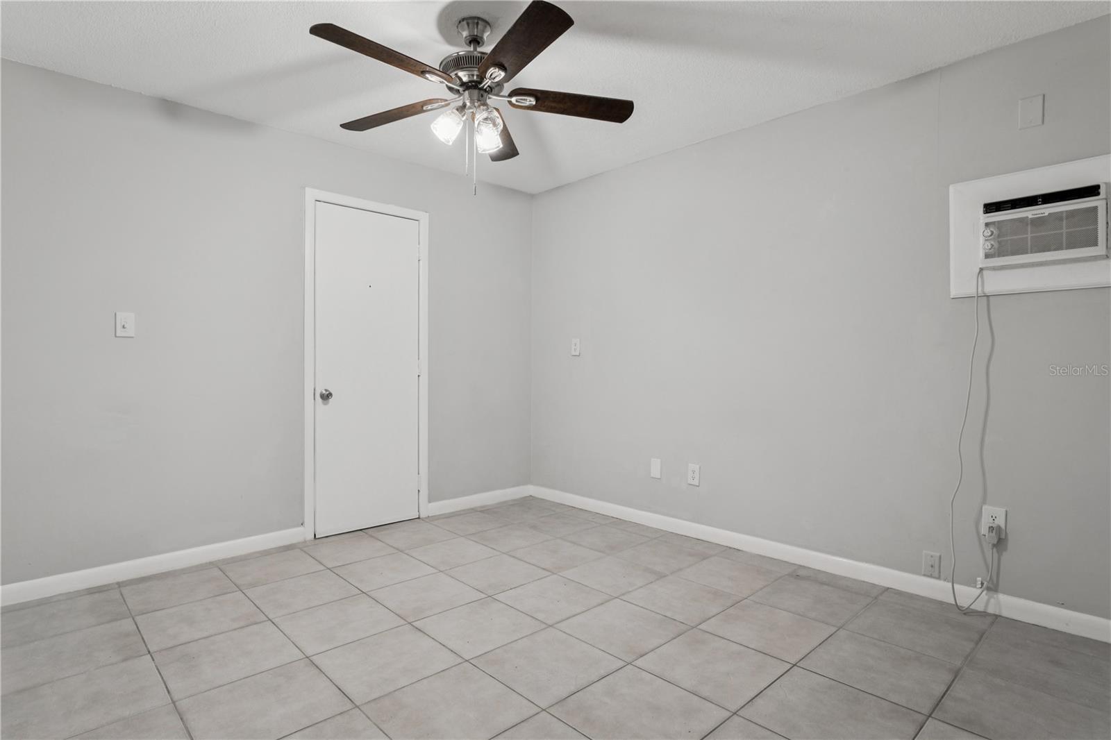 7503 WINCHESTER DR, TAMPA, FL, 33615