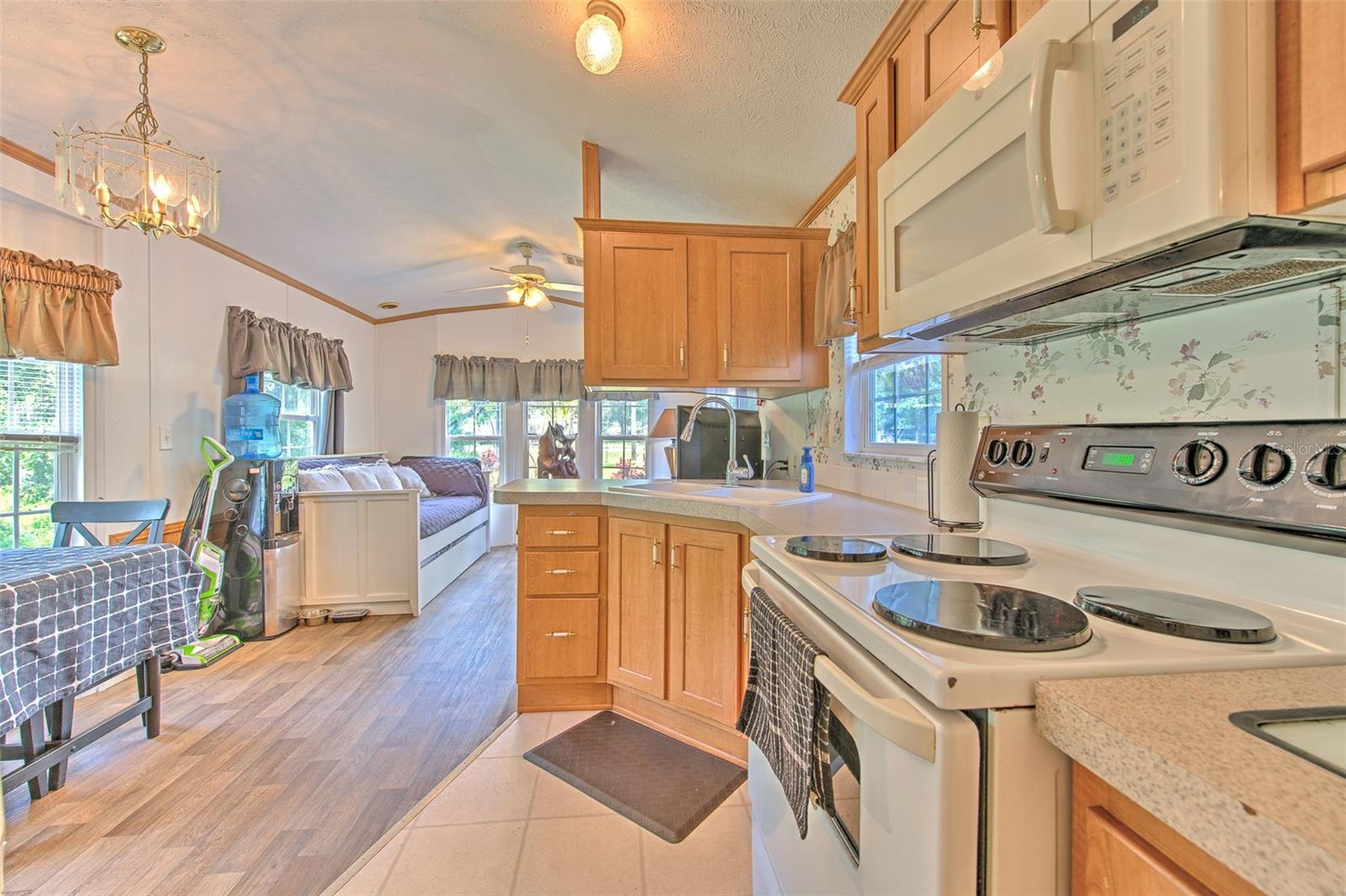 3203 21ST AVE SE, RUSKIN, FL, 33570