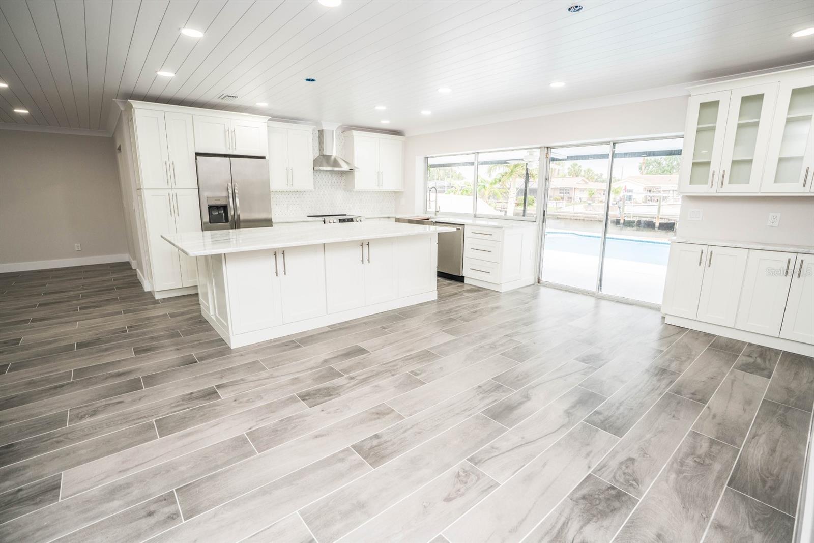 913 SPINDLE PALM WAY, APOLLO BEACH, FL, 33572