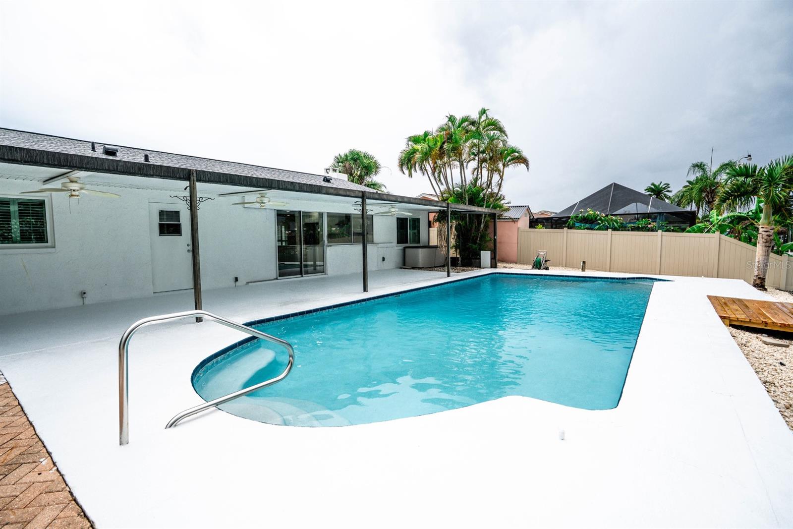 913 SPINDLE PALM WAY, APOLLO BEACH, FL, 33572