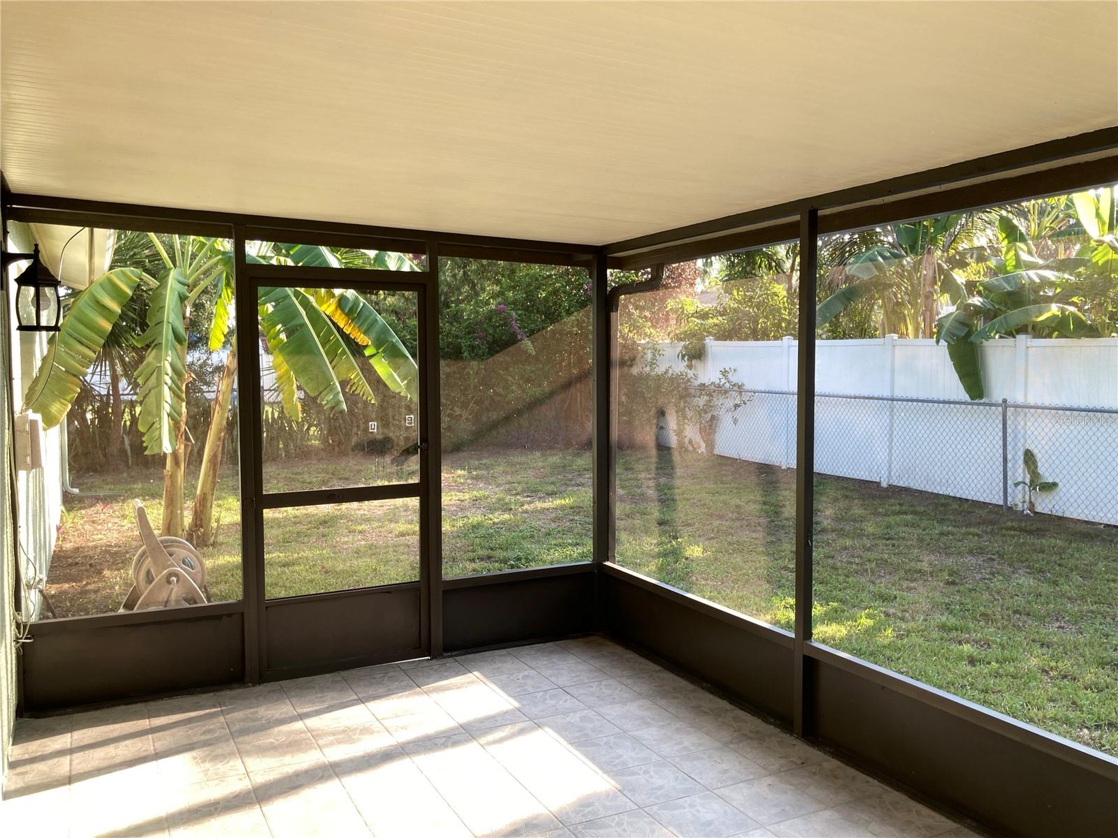 6009 AMBASSADOR DR, TAMPA, FL, 33615