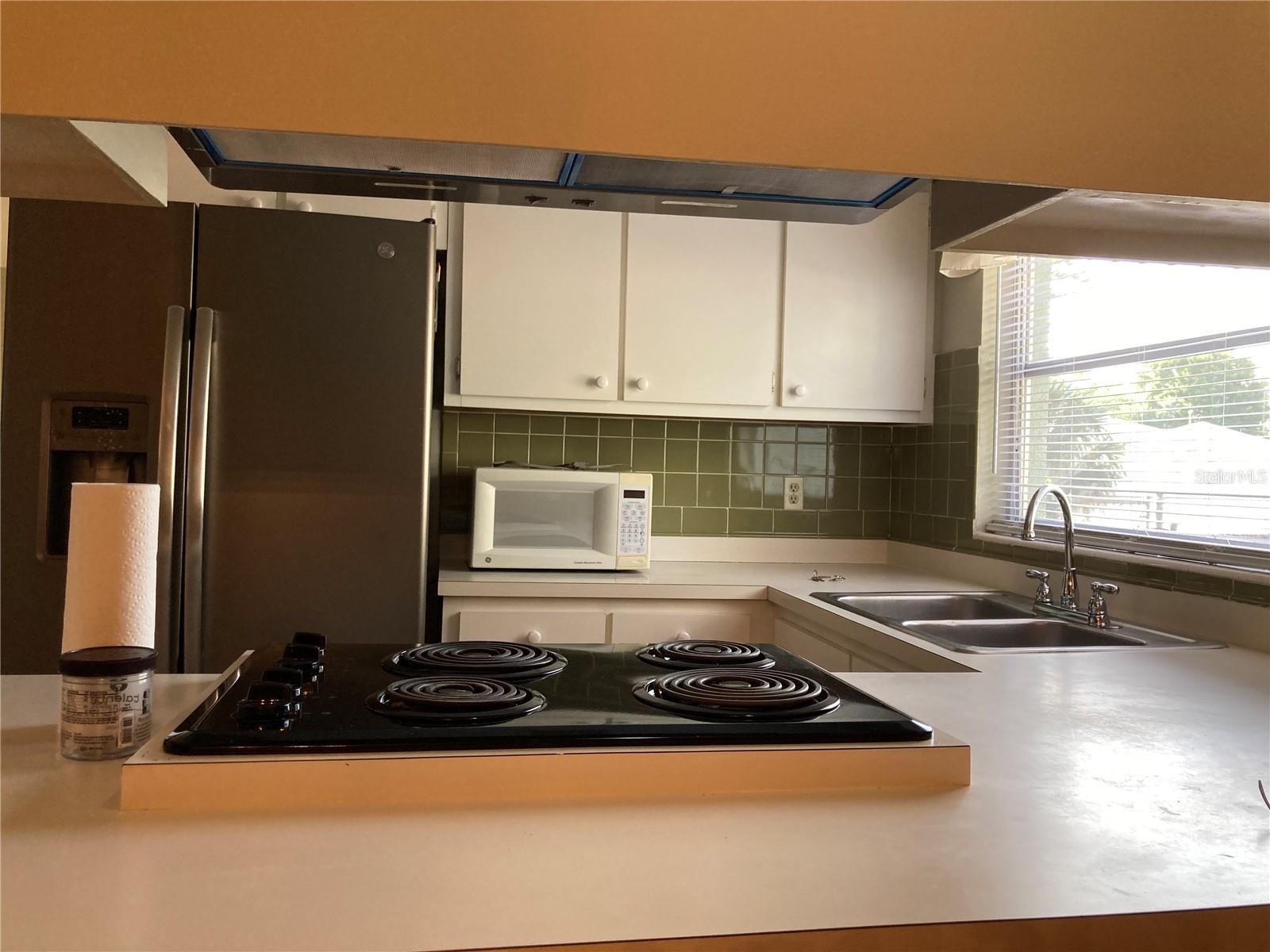 6009 AMBASSADOR DR, TAMPA, FL, 33615