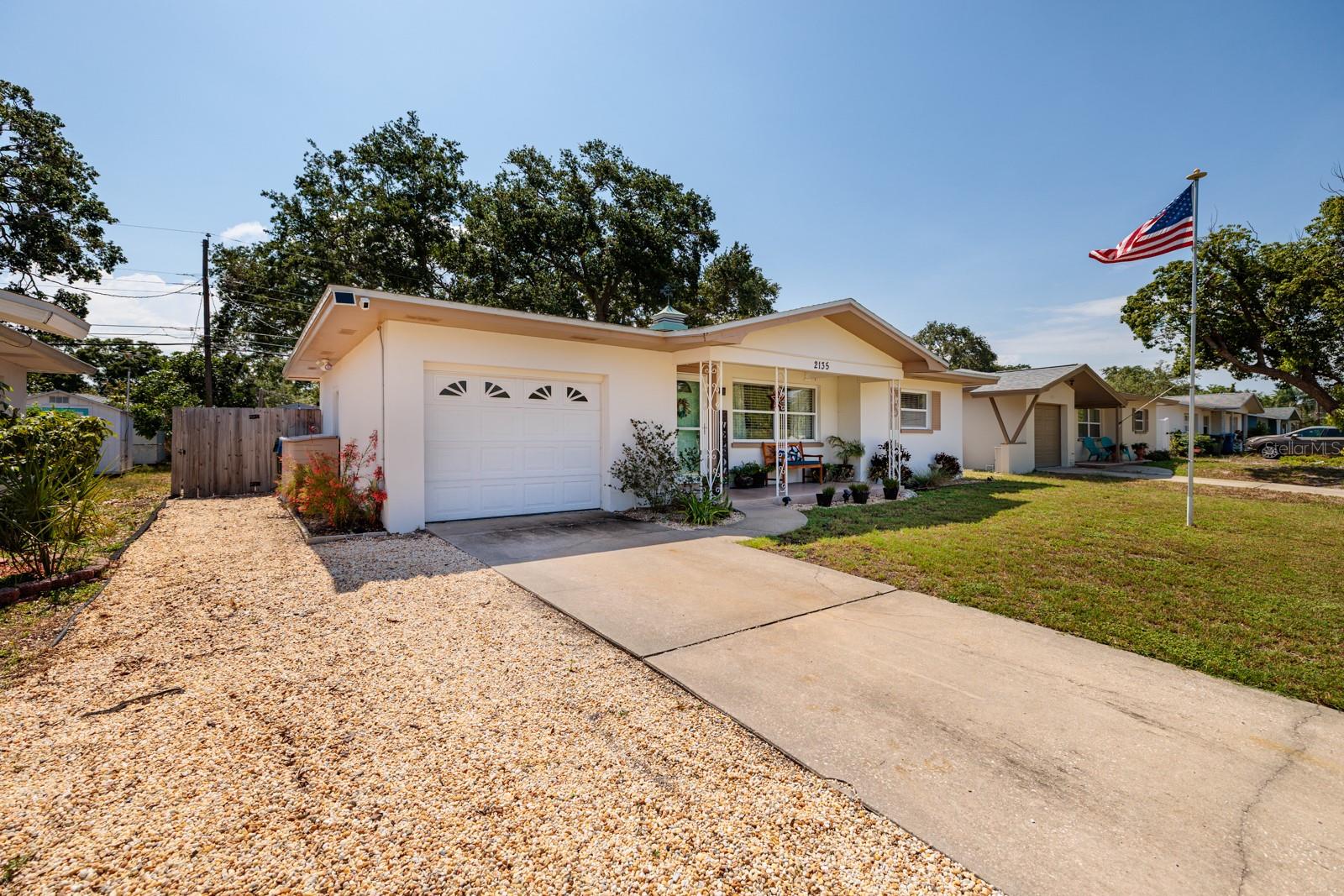 2135 POCAHONTAS DR, LARGO, FL, 33774