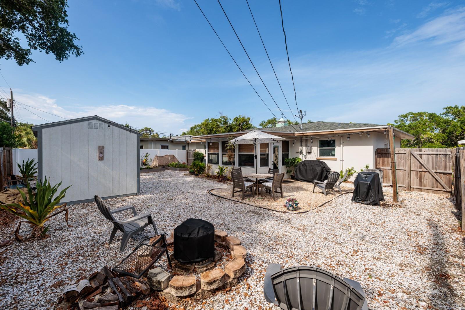 2135 POCAHONTAS DR, LARGO, FL, 33774