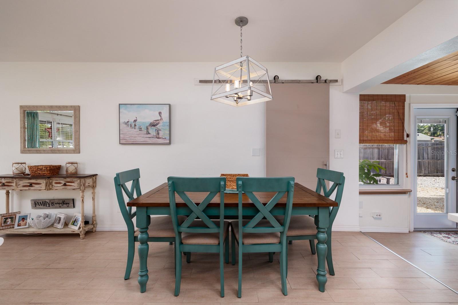 2135 POCAHONTAS DR, LARGO, FL, 33774