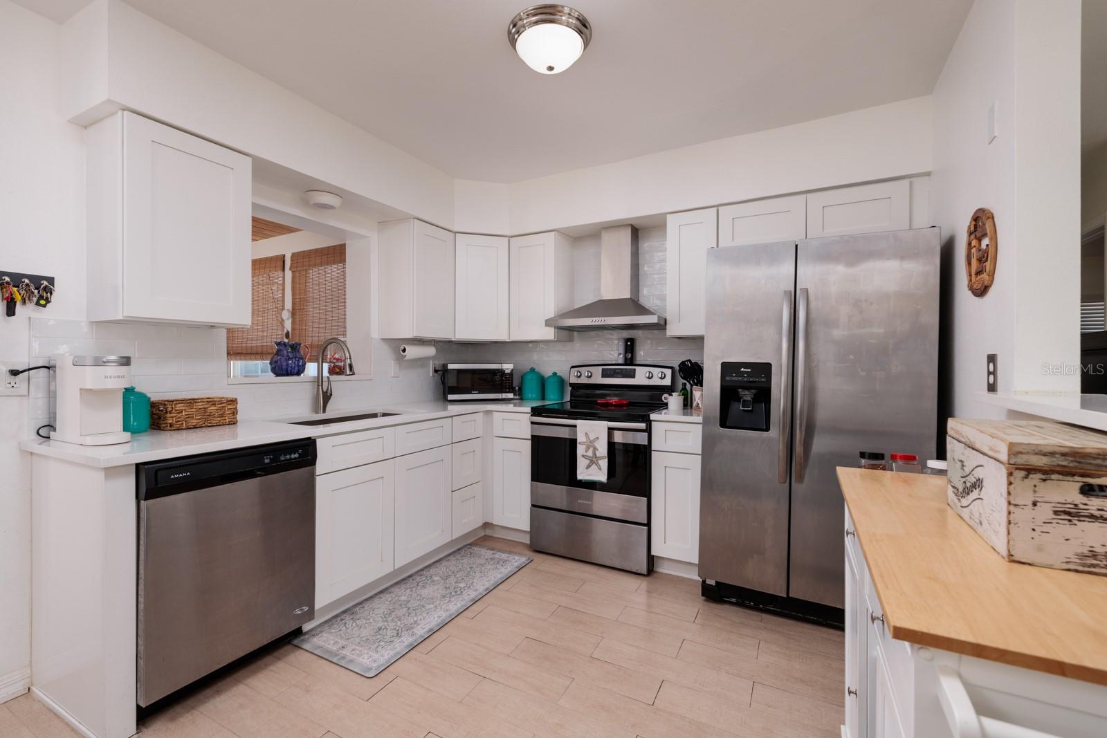 2135 POCAHONTAS DR, LARGO, FL, 33774