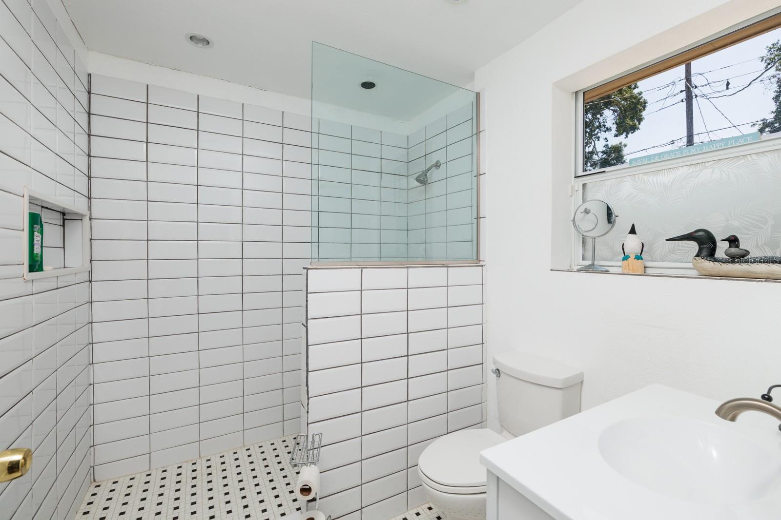 2135 POCAHONTAS DR, LARGO, FL, 33774