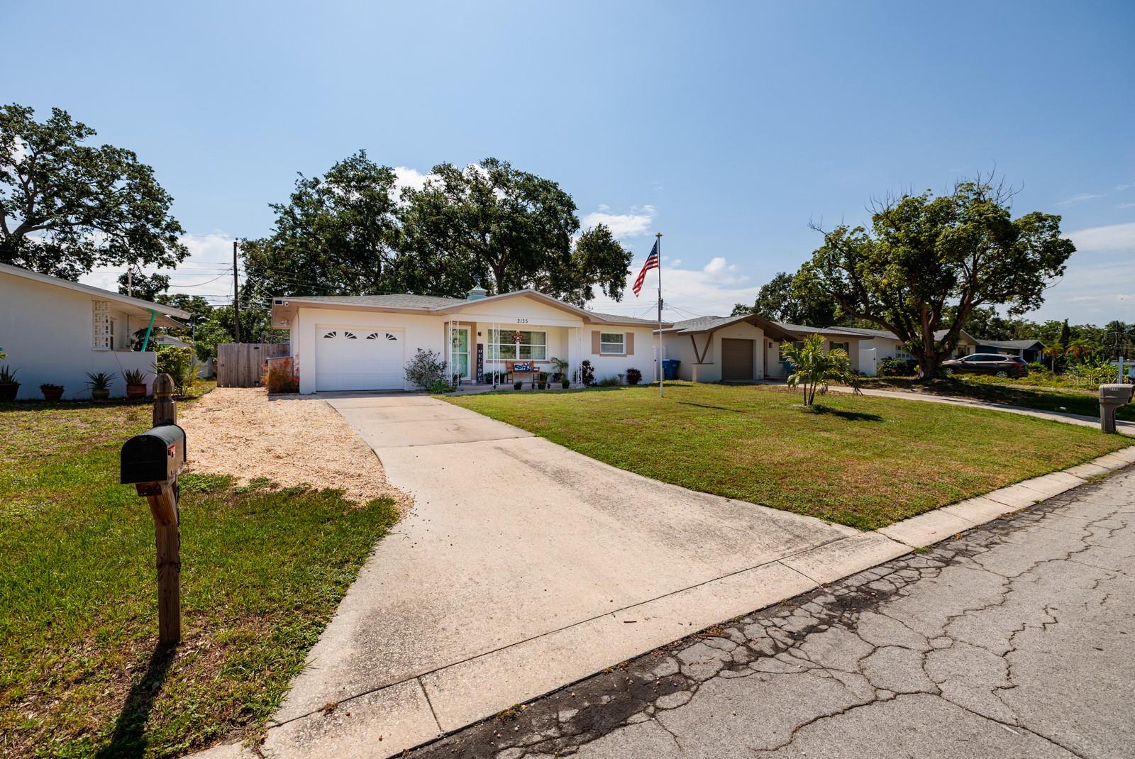 2135 POCAHONTAS DR, LARGO, FL, 33774