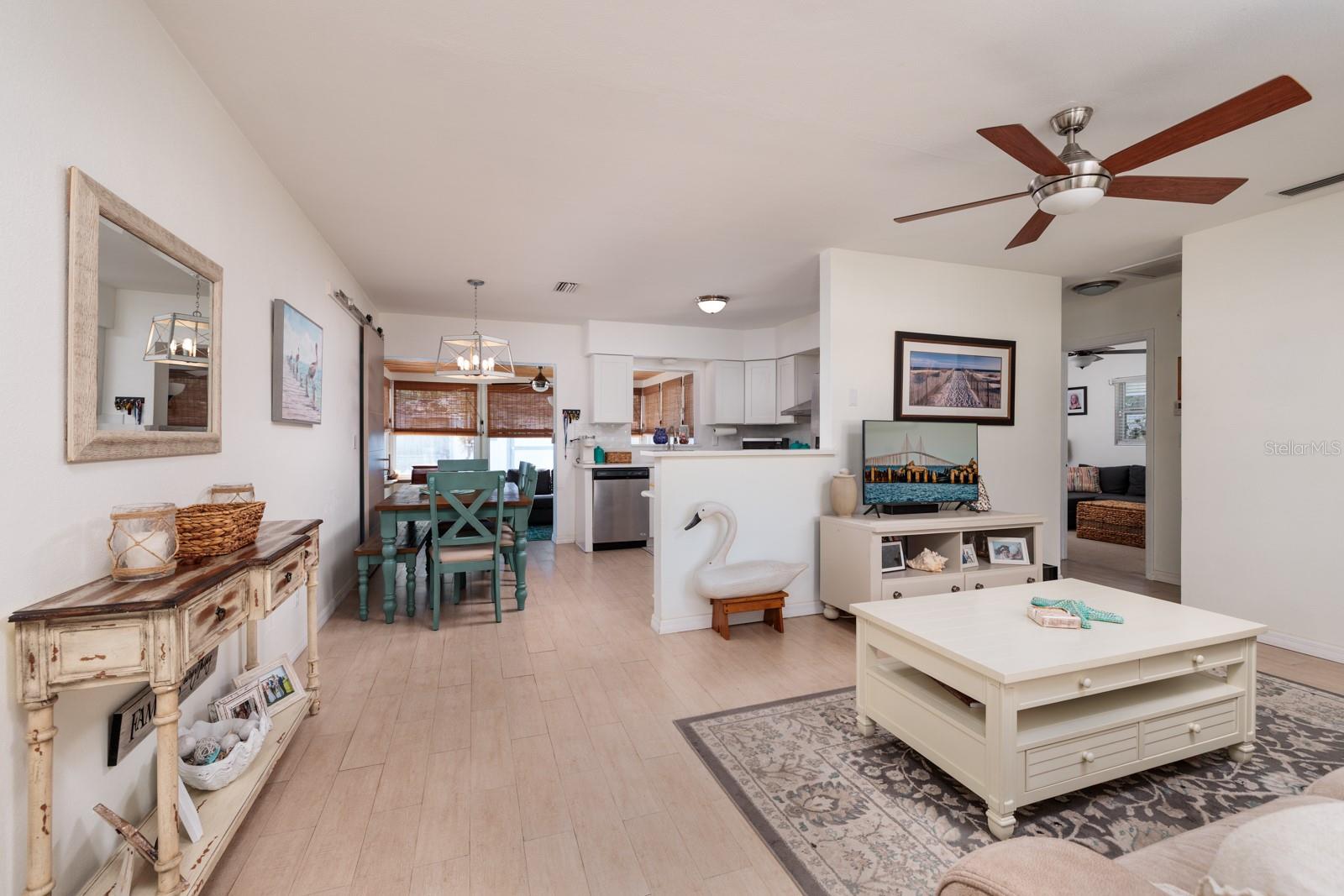 2135 POCAHONTAS DR, LARGO, FL, 33774