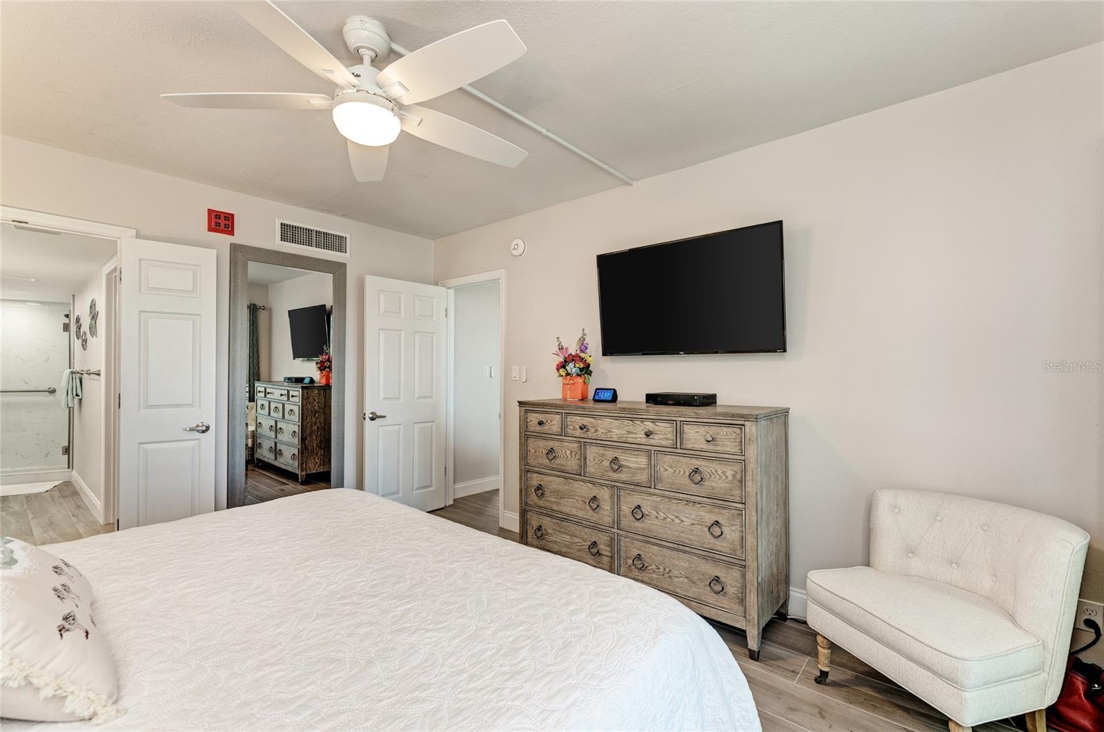 2110 BENJAMIN FRANKLIN DR #402SEA, SARASOTA, FL, 34236