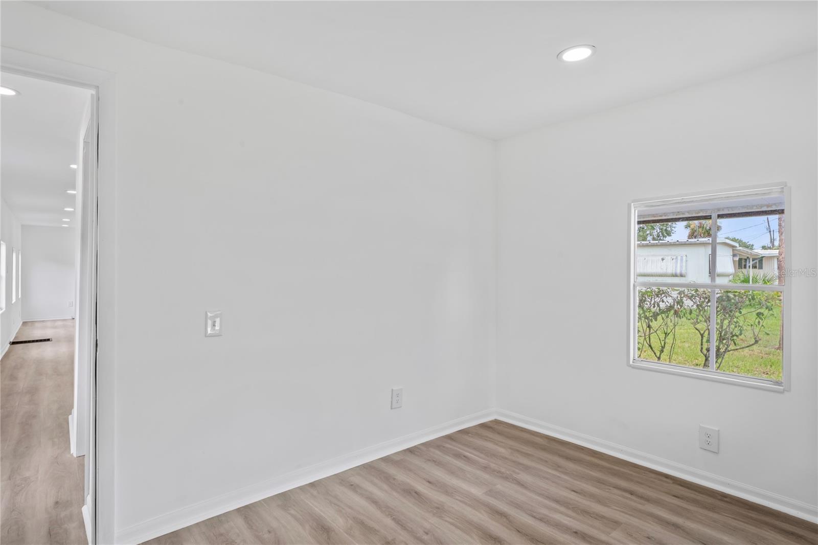 TB8393256 Property Photo