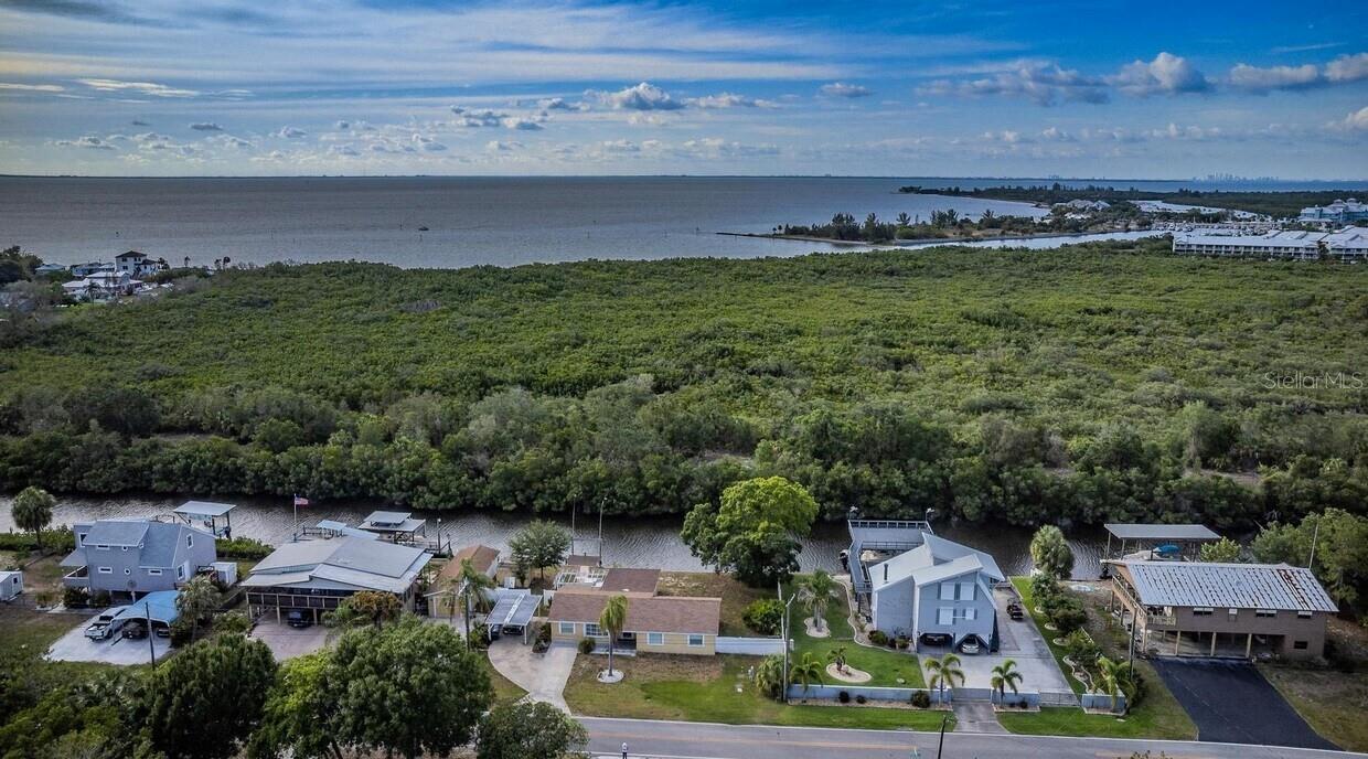 3225 W SHELL POINT RD, RUSKIN, FL, 33570