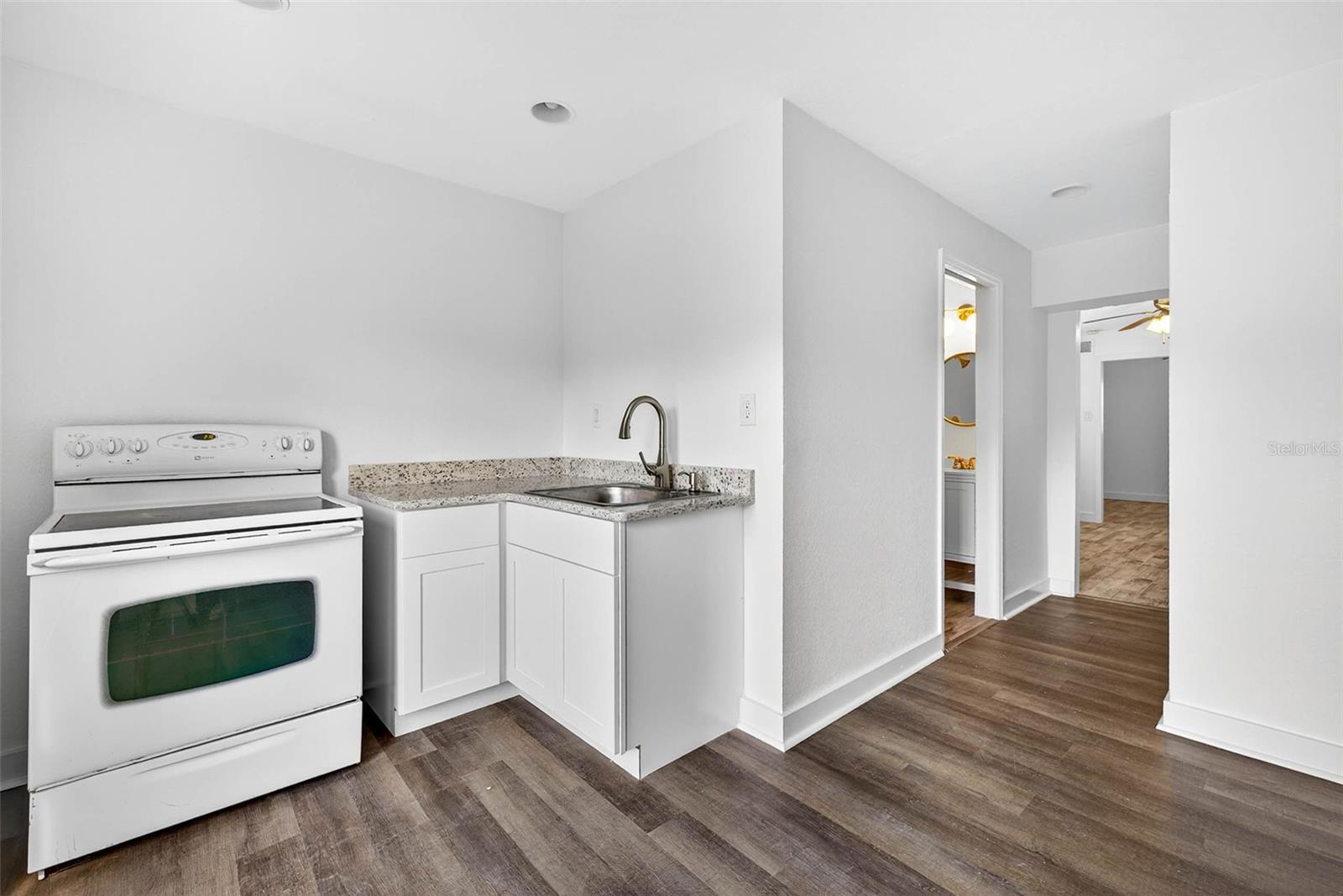 3225 W SHELL POINT RD, RUSKIN, FL, 33570