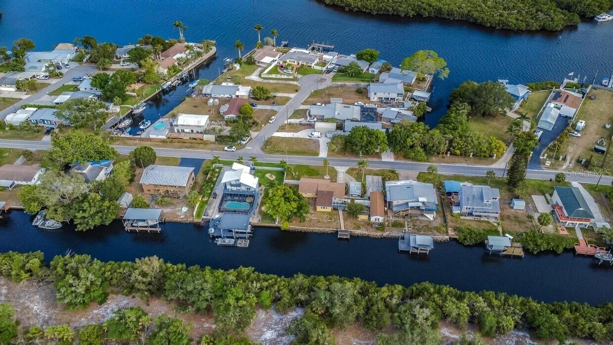 3225 W SHELL POINT RD, RUSKIN, FL, 33570