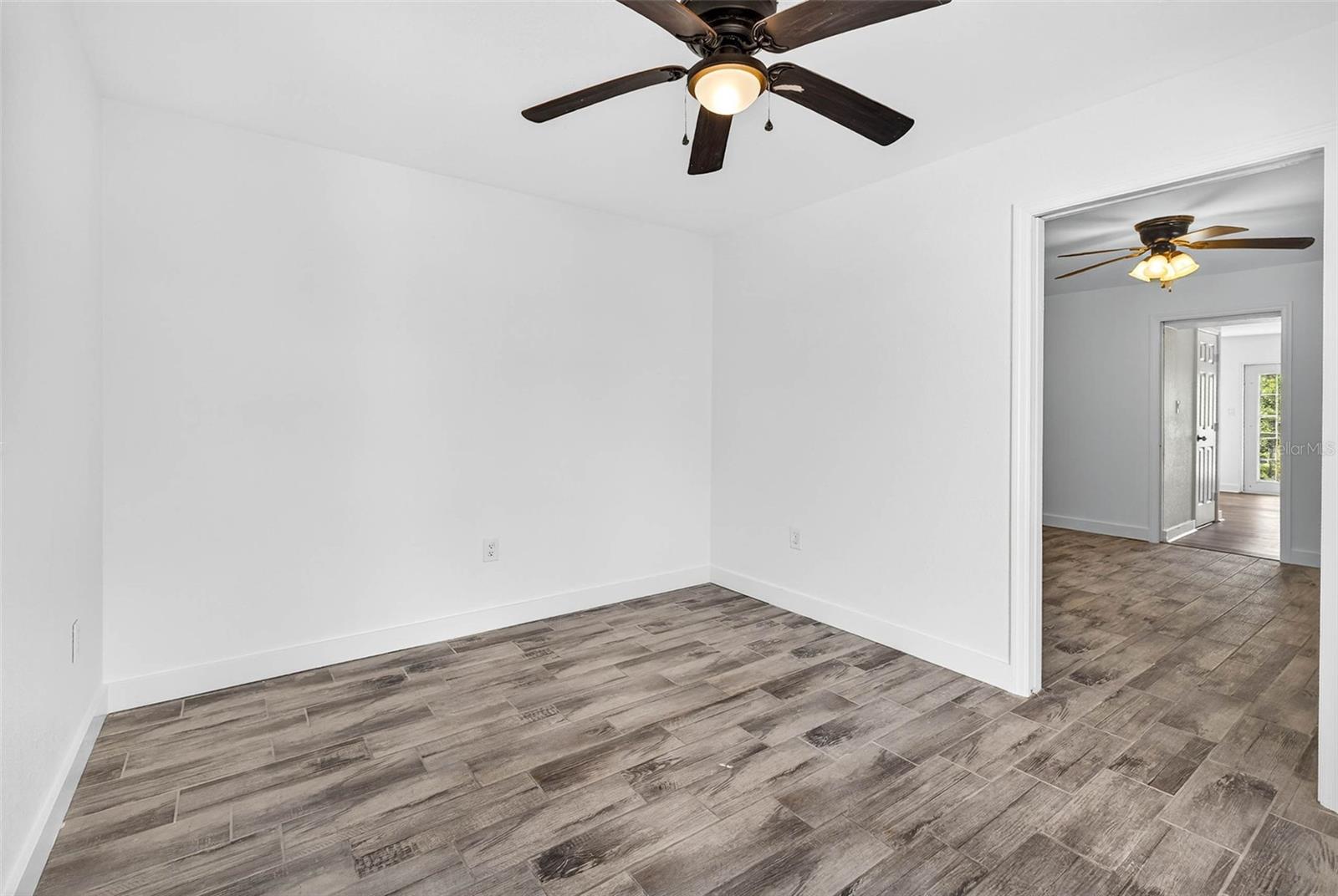 3225 W SHELL POINT RD, RUSKIN, FL, 33570