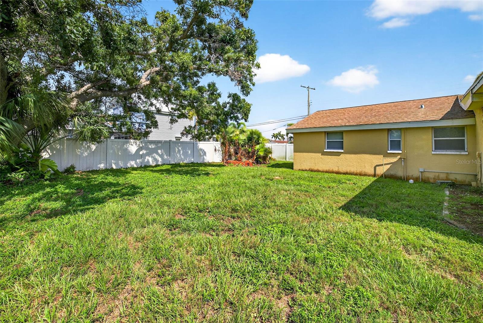 3225 W SHELL POINT RD, RUSKIN, FL, 33570