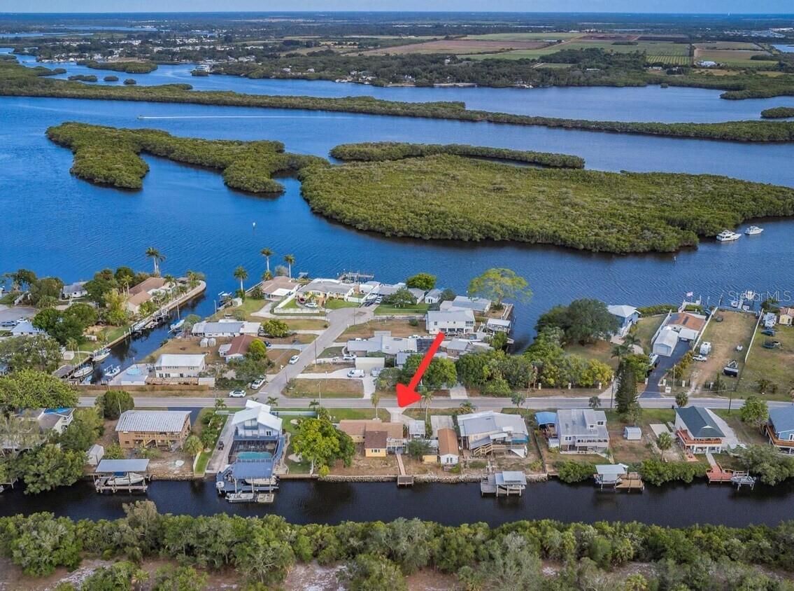 3225 W SHELL POINT RD, RUSKIN, FL, 33570
