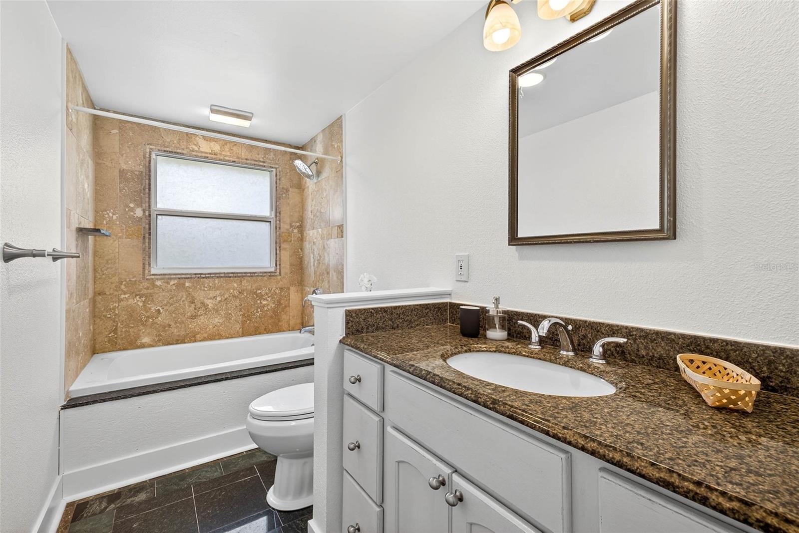 3225 W SHELL POINT RD, RUSKIN, FL, 33570