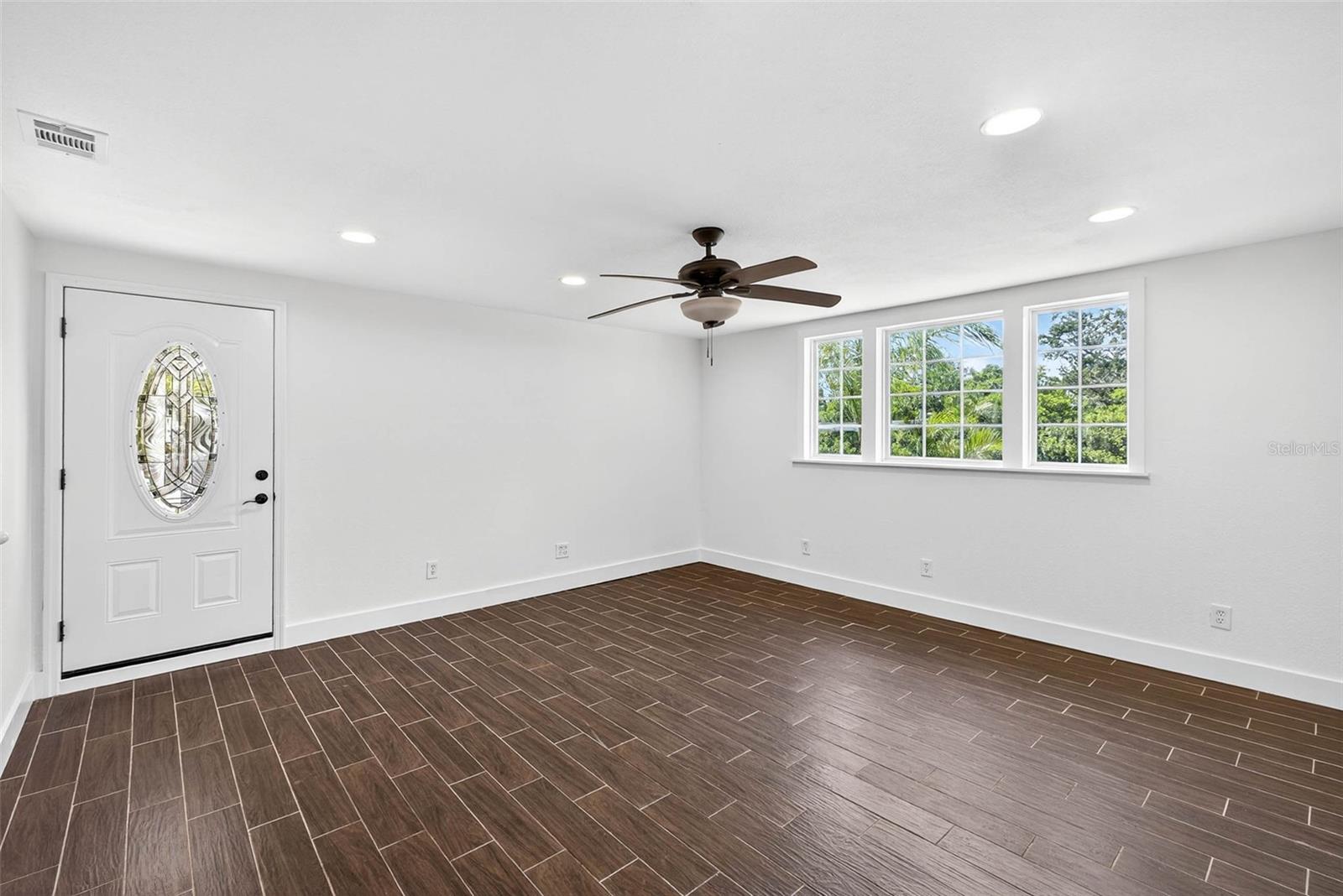 3225 W SHELL POINT RD, RUSKIN, FL, 33570