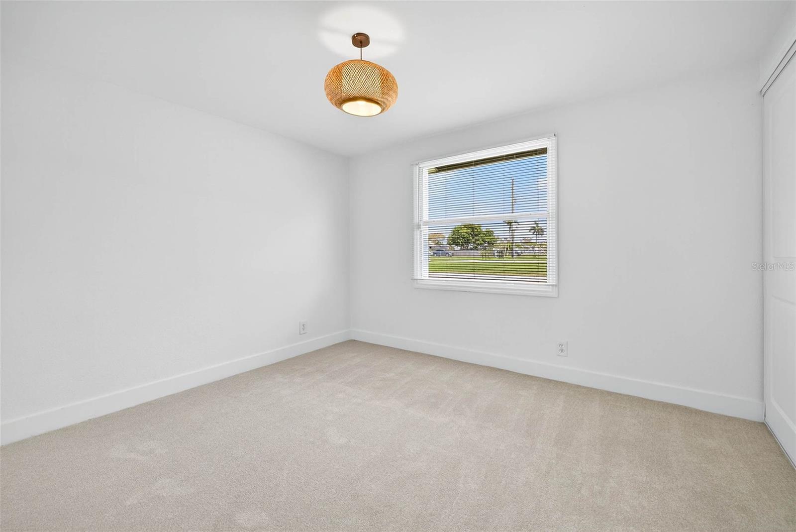 3225 W SHELL POINT RD, RUSKIN, FL, 33570