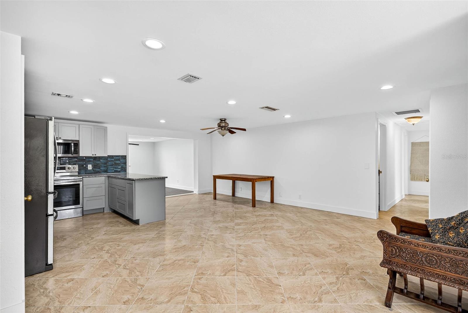 3225 W SHELL POINT RD, RUSKIN, FL, 33570