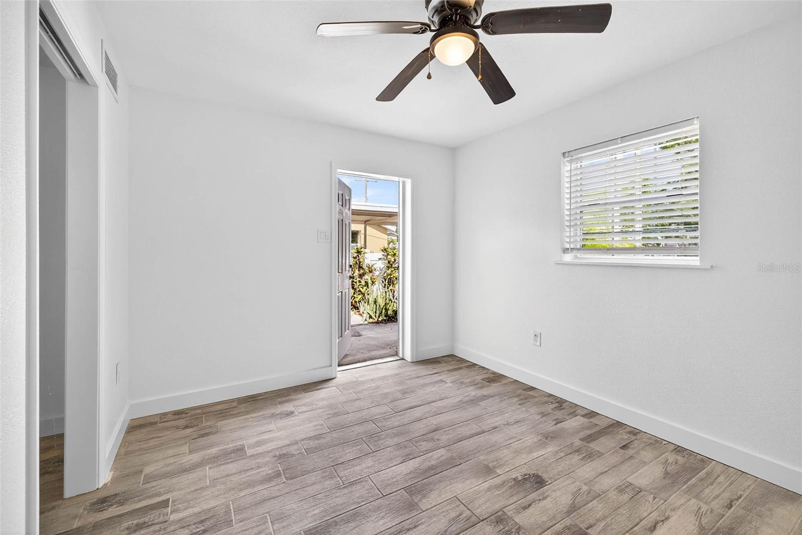 3225 W SHELL POINT RD, RUSKIN, FL, 33570