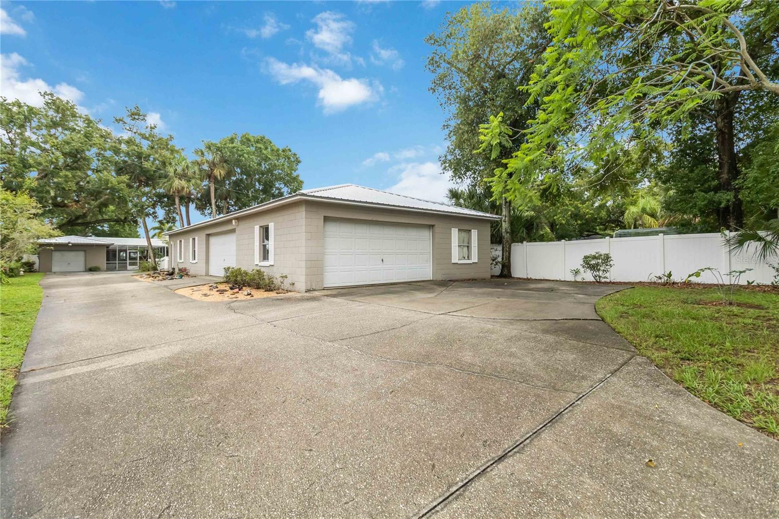 612 LAKESHORE BLVD, KISSIMMEE, FL, 34744