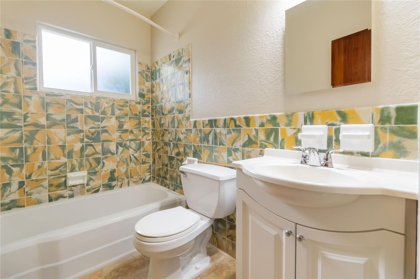 612 LAKESHORE BLVD, KISSIMMEE, FL, 34744