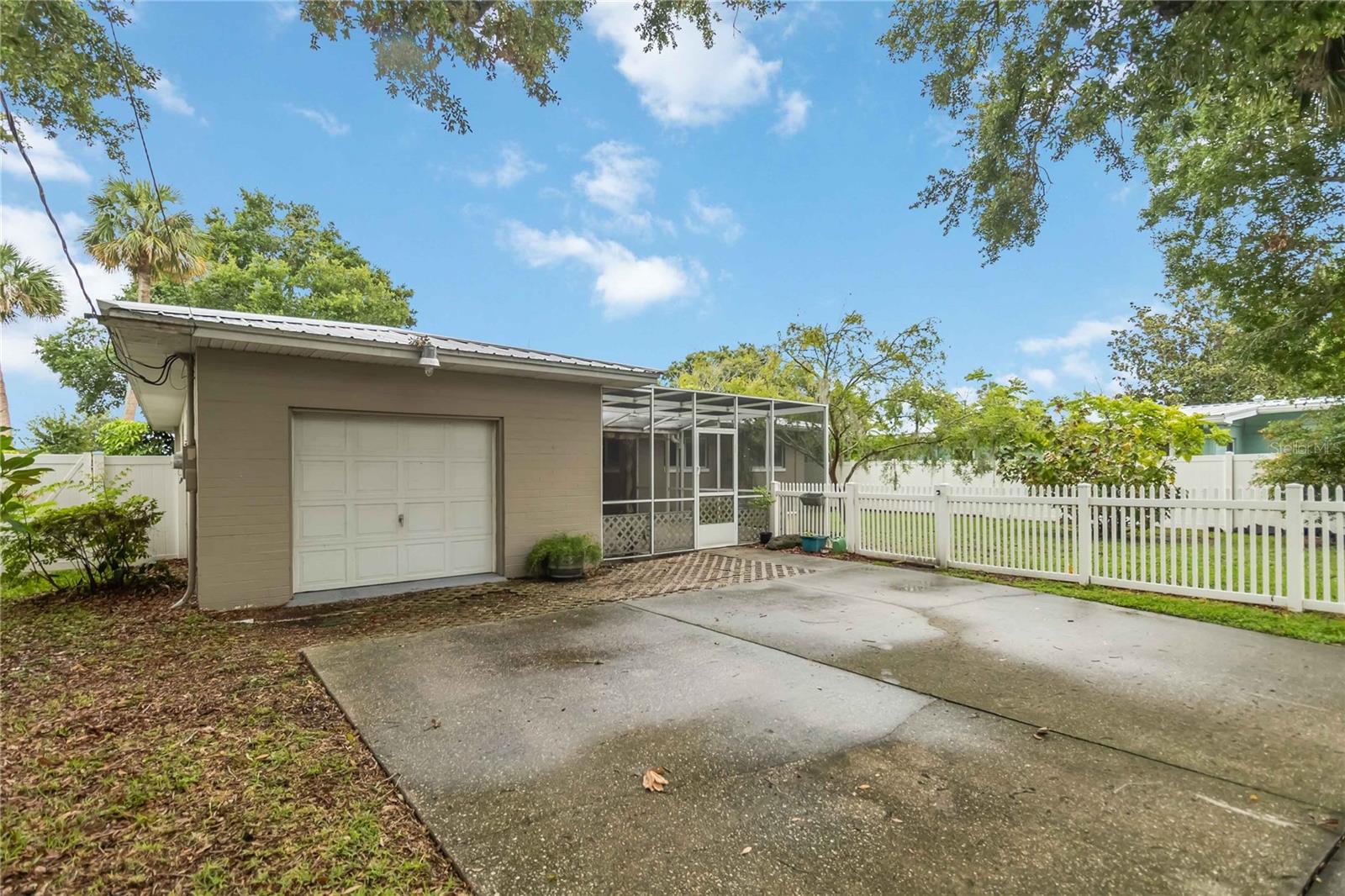 612 LAKESHORE BLVD, KISSIMMEE, FL, 34744