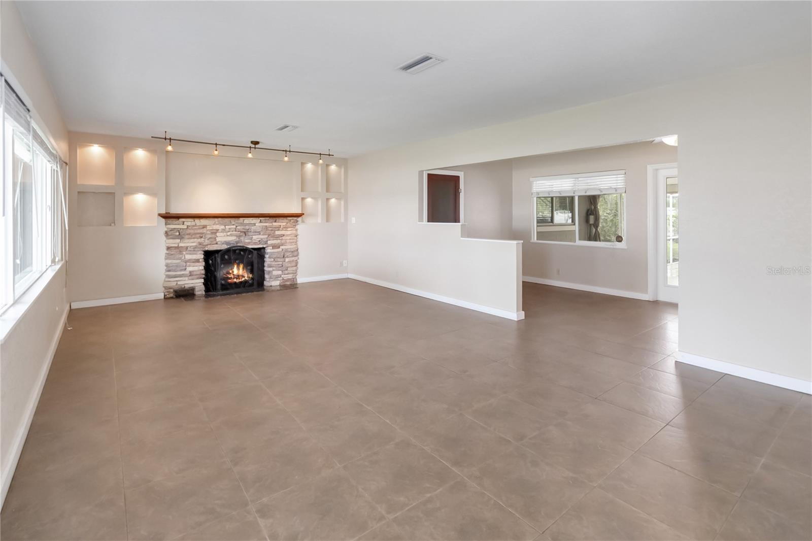 612 LAKESHORE BLVD, KISSIMMEE, FL, 34744