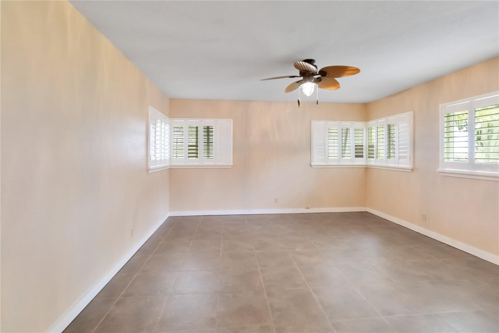 612 LAKESHORE BLVD, KISSIMMEE, FL, 34744