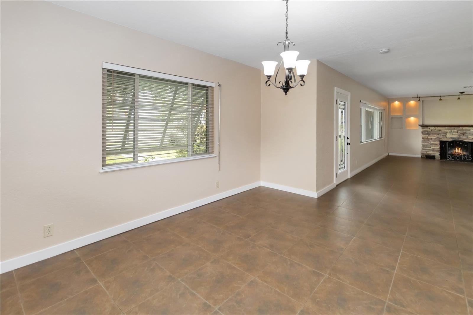 612 LAKESHORE BLVD, KISSIMMEE, FL, 34744