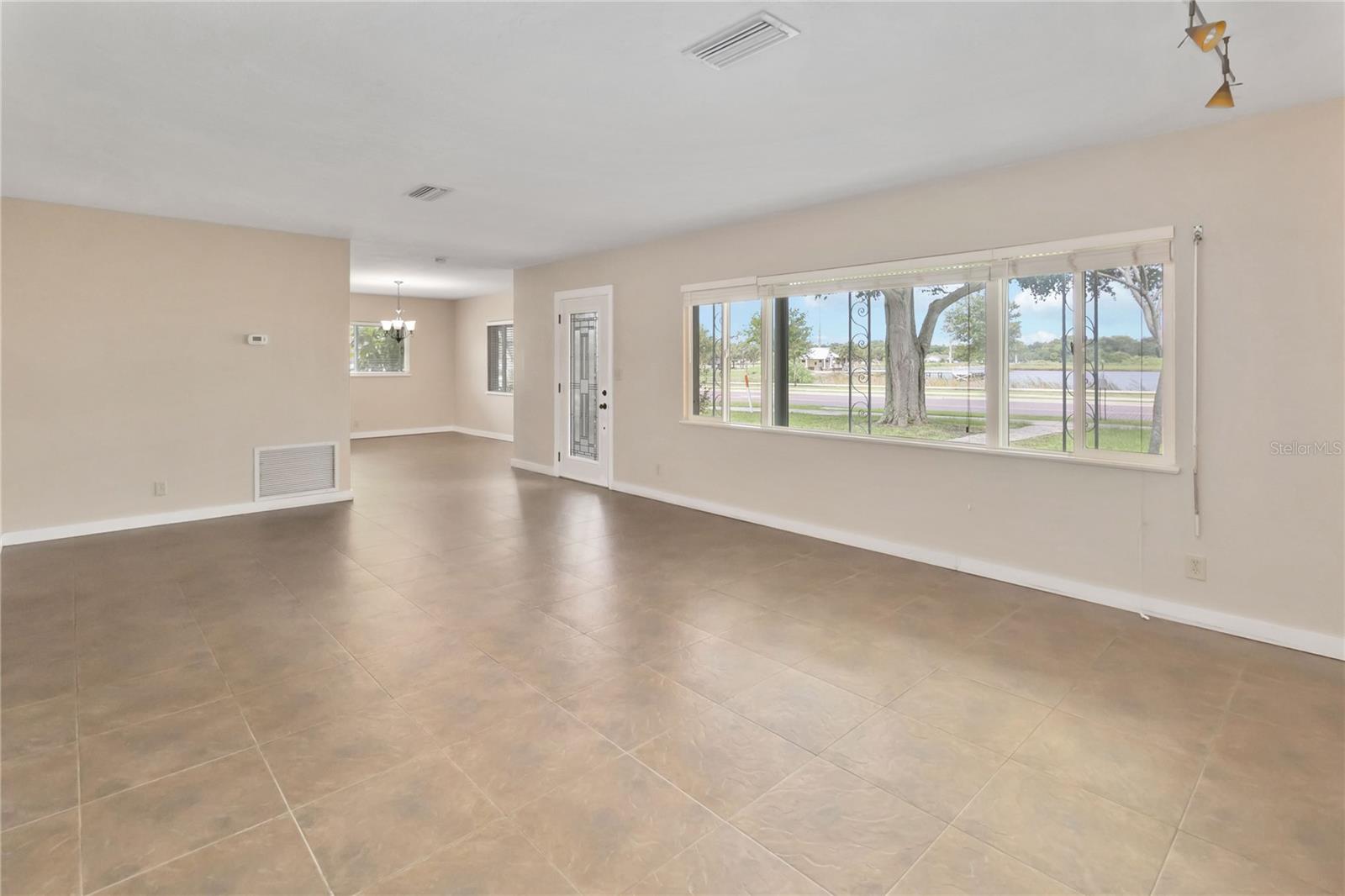 612 LAKESHORE BLVD, KISSIMMEE, FL, 34744