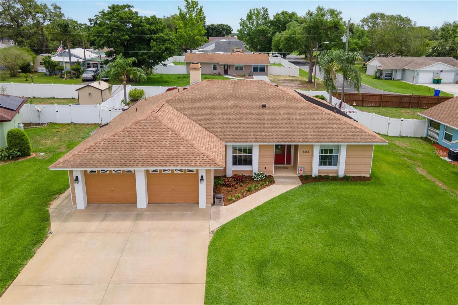 1414 COVE PL, TAVARES, FL, 32778