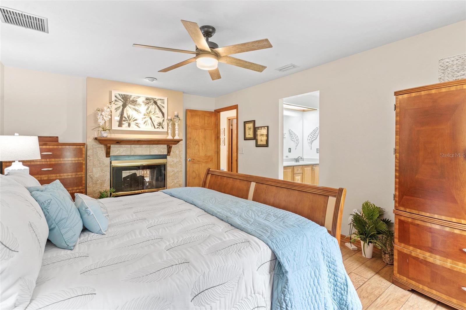 1414 COVE PL, TAVARES, FL, 32778