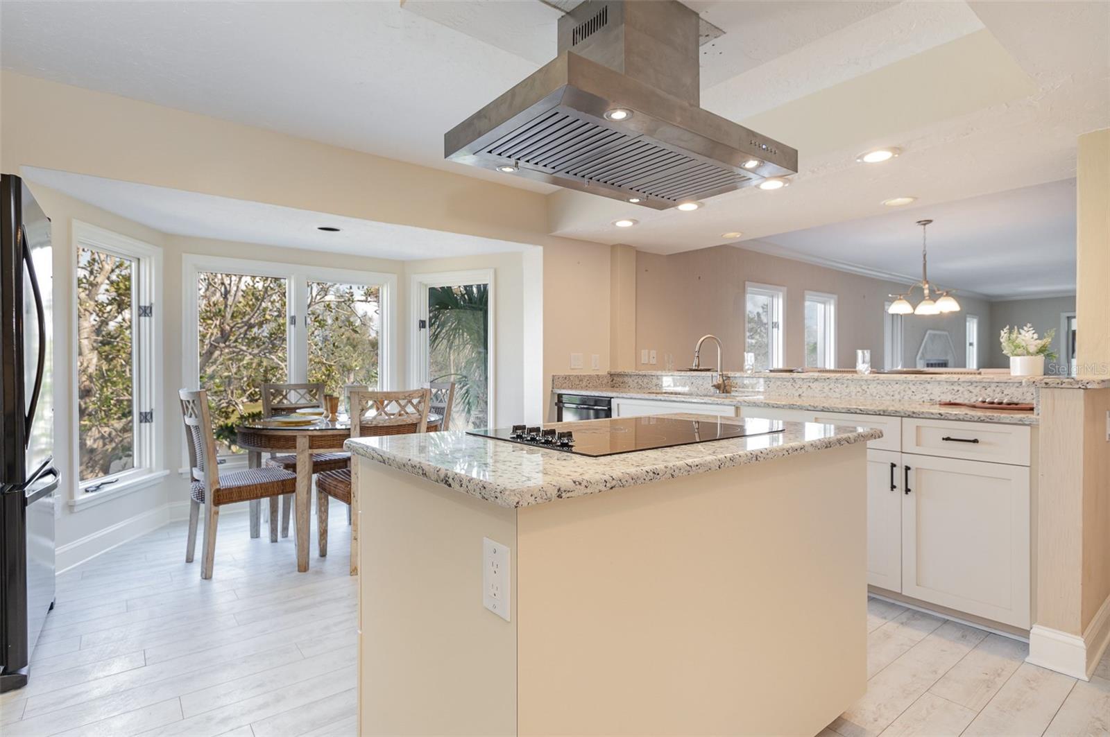 123 TIDY ISLAND BLVD, BRADENTON, FL, 34210