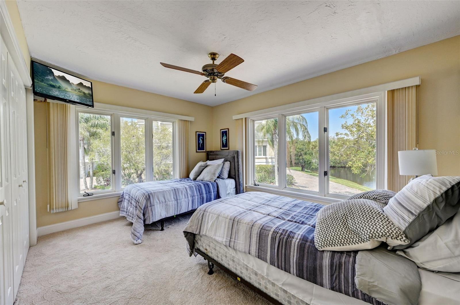 123 TIDY ISLAND BLVD, BRADENTON, FL, 34210