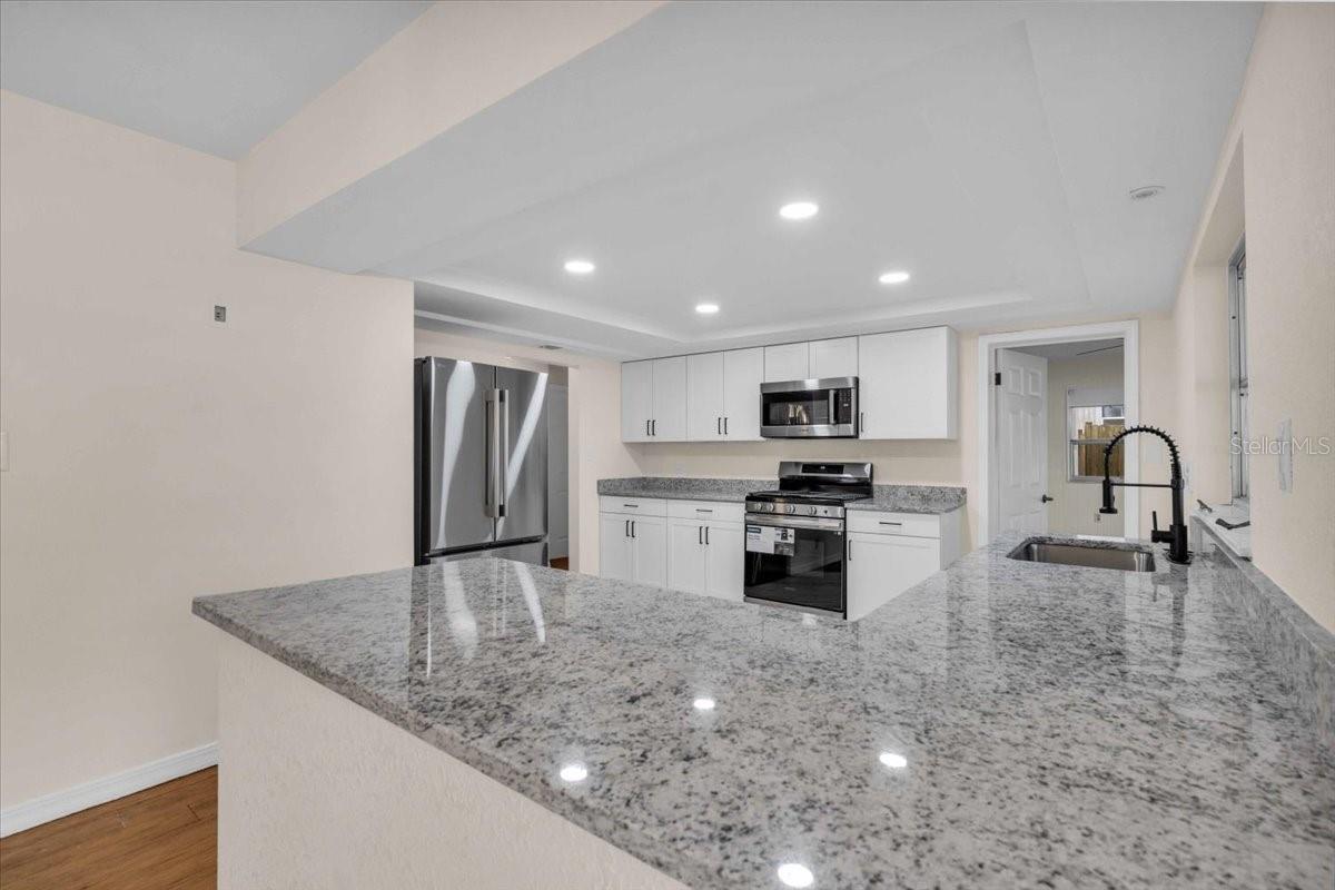 5136 68TH ST N, ST PETERSBURG, FL, 33709