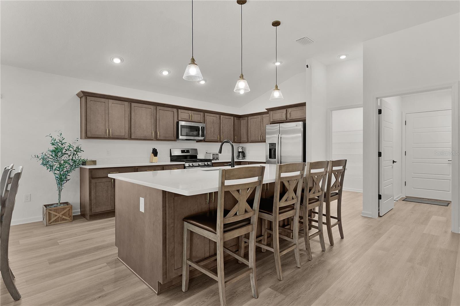 6991 SUGAR CREEK PATH, THE VILLAGES, FL, 34762