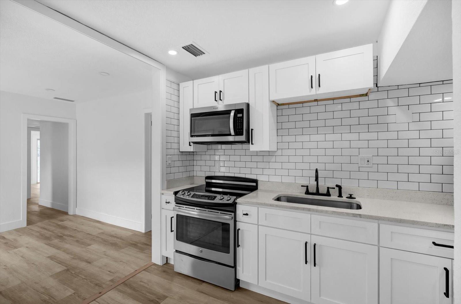 906 KENSINGTON DR, ORLANDO, FL, 32808