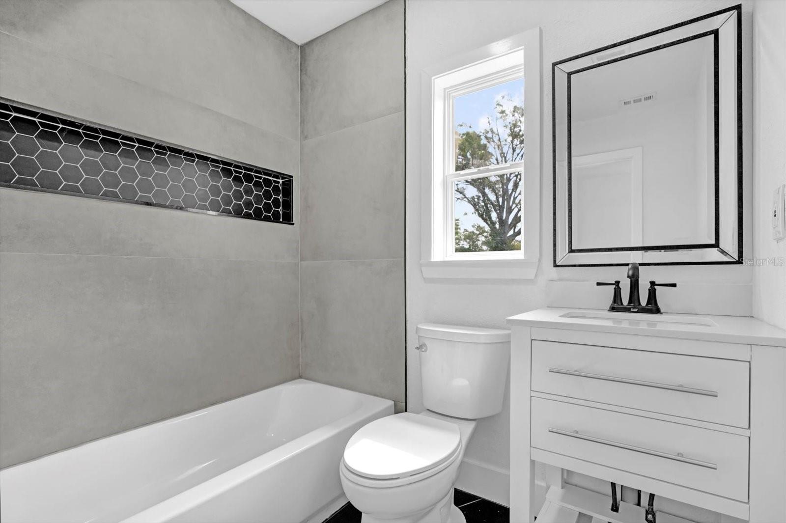 906 KENSINGTON DR, ORLANDO, FL, 32808