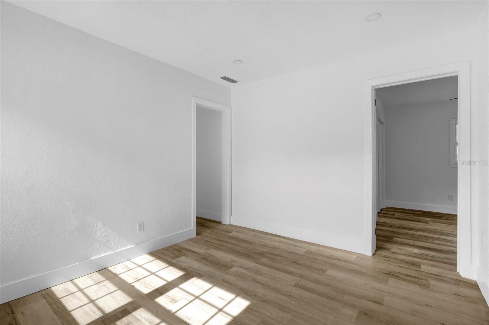 906 KENSINGTON DR, ORLANDO, FL, 32808