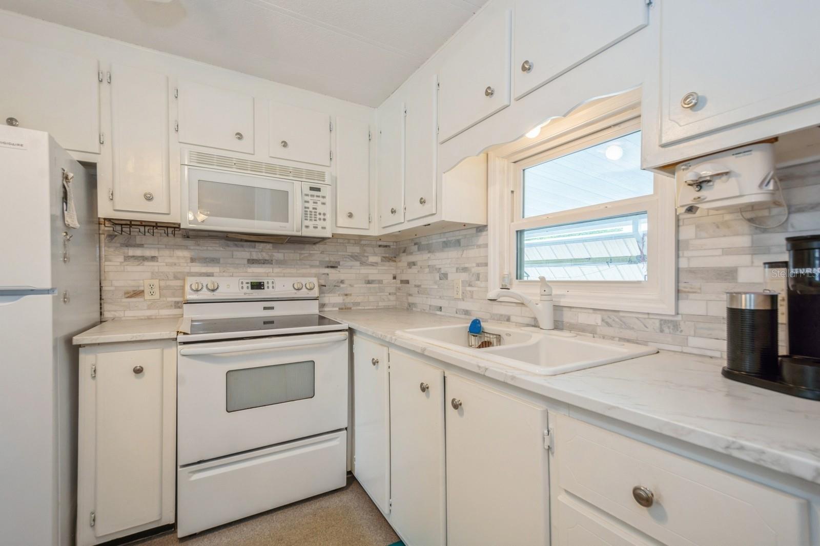 10213 S LAKE DR #169, LARGO, FL, 33773