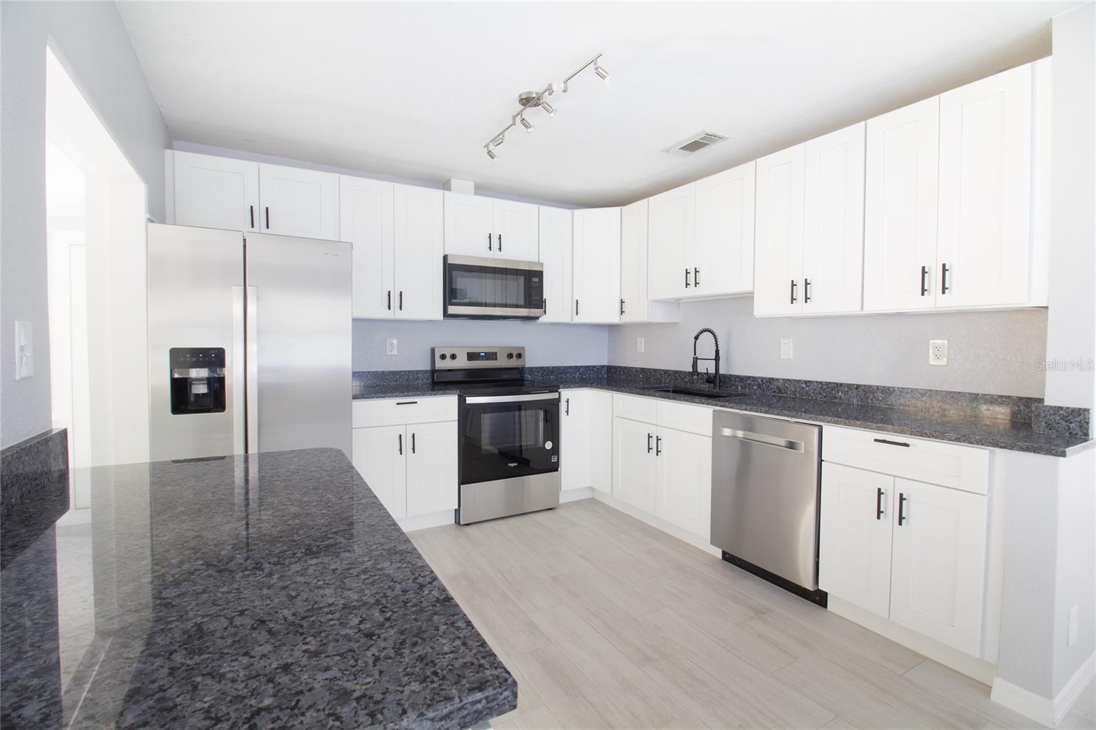 1835 MICHIGAN AVE NE, ST PETERSBURG, FL, 33703