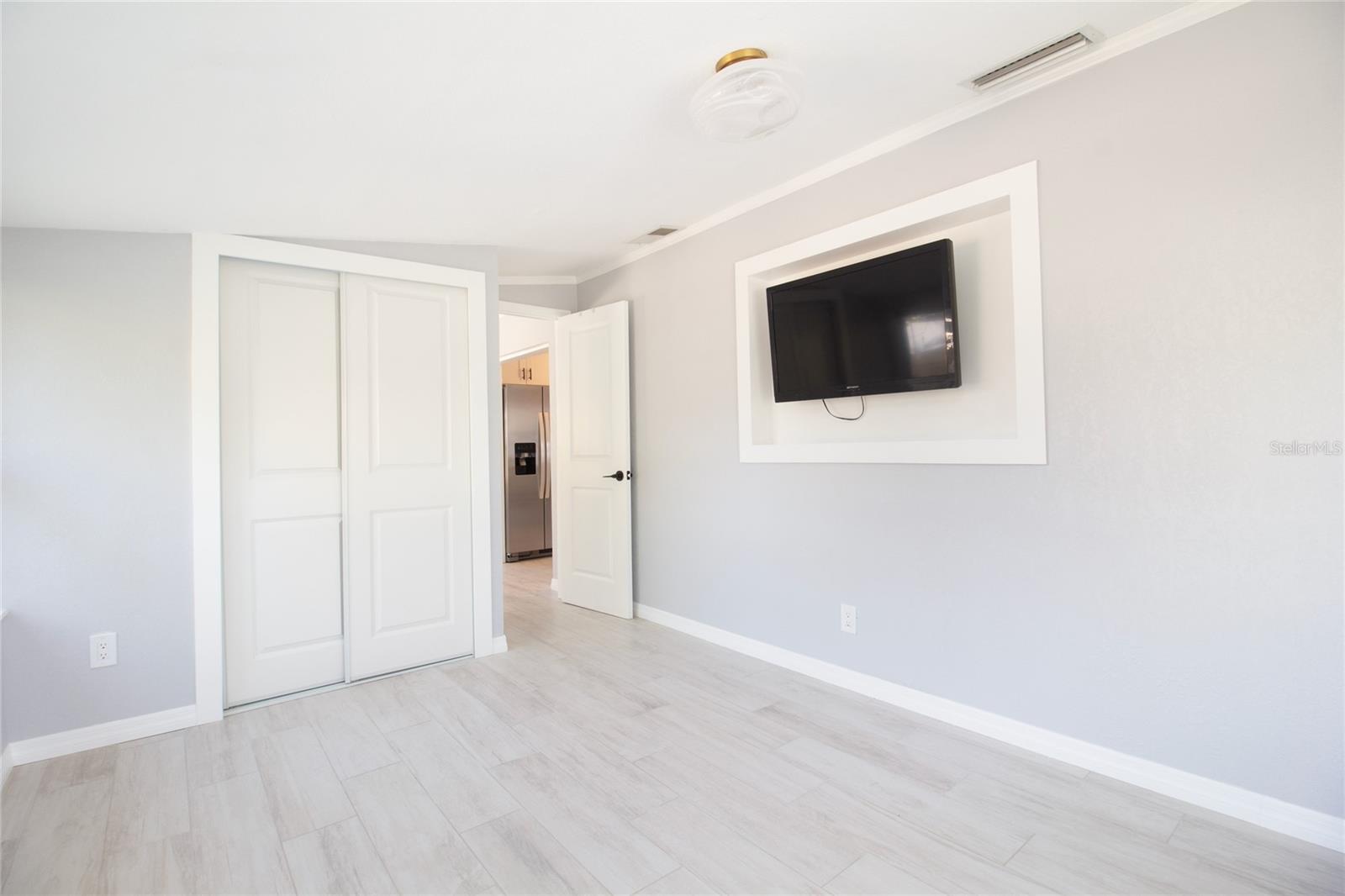 1835 MICHIGAN AVE NE, ST PETERSBURG, FL, 33703