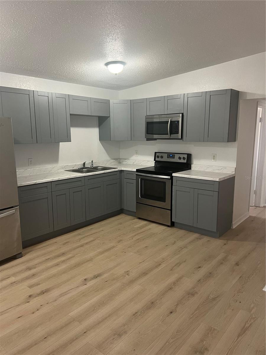 8507 GRAPEFRUIT AVE, TAMPA, FL, 33619